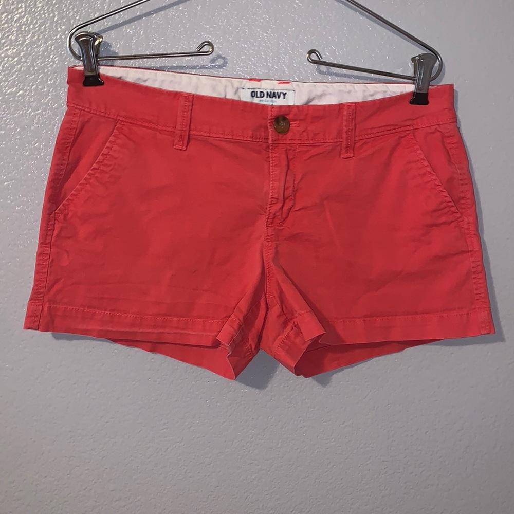 Old Navy spitfire regular fit khaki shorts